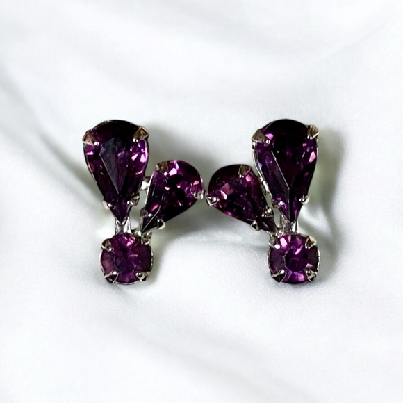 Vintage Signed Sherman Dark Amethyst Purple Rhinestone Screw back Earrings - Picture 1 of 4
